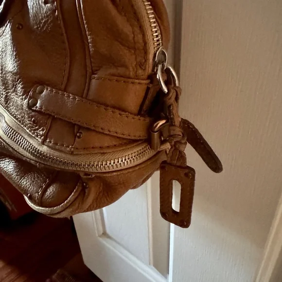 Chloe Brown and Gold Satchel with Vintage Appeal - Picture 12 of 12